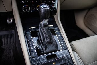 Škoda Superb Combi 2.0TDI Style 4x4 DSG - 14