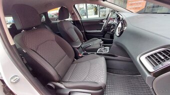 Kia Ceed 1.5 T-GDi 118kW Gold - 14