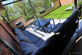 2 izbový byt s parkovaním, terasou a pekným výhľadom na Kram - 14