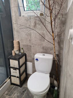 Záhrada s murovanou chatou s nádherným výhľadom - 14