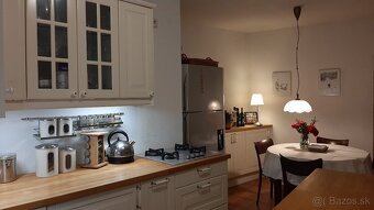 DVA 3 - IZB. RD. V CENTRE HISTORICKÉHO MESTA SVÄTÝ JUR - 14