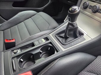 VW Golf Variant 2.0TDI 110kw R-line - 14