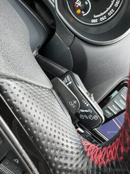 Škoda Octavia Combi 2.0 TDI DPF RS DSG - 14