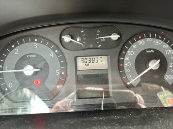 Renault Laguna Grantour 2 1.9 dci 96 kW. - 14