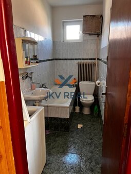 Na predaj poschodový rodinný dom v Palárikove s garážou - 14