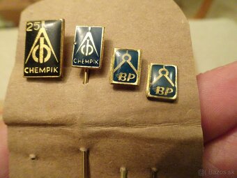 Predám rôzne odznaky, aj Brigáda socialistickej práce. - 14