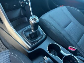 Hyundai i30 1.6 MPI - 14