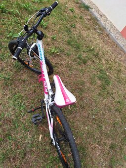 Dievčenský bicykel - 14