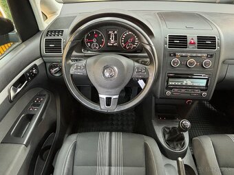 Volkswagen Touran 2.0 TDI MATCH - 14