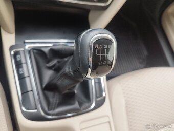 Škoda Superb Combi 2.0 TDI CR 140k Elegance, r.v.: 5/2011 - 14