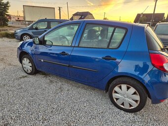 Renault clio - 14