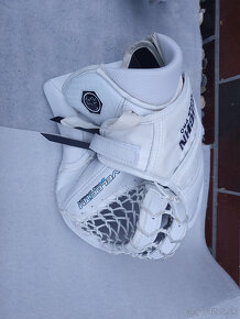 VAUGHN Velocity V9 Carbon Pro lapacka vyrazacka. Betony VE8 - 14