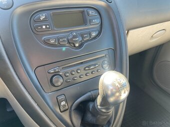 Citroën Xsara Picasso 1.6 benzín - 14