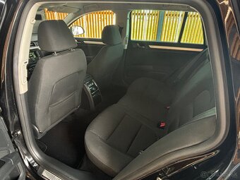 Škoda Superb Combi 2.0 TDI CR 170k Elegance DSG - 14