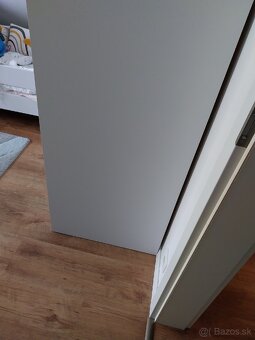 Skriňa šatníková - 14