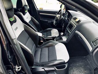 Škoda Octavia II Combi 2.0 TDI CR DPF RS DSG - 14