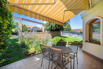 Predaj 2podlažný 6izb. rod.dom  s dvoj garážou    na Kozáck - 14