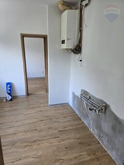 Výnimočný 4-izbový byt s 2 balkónmi, vlastným kúrením, klima - 14