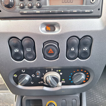 Dacia Duster 1.5 dCi 4x2 Ambiance - AJ NA SPLÁTKY  - 14