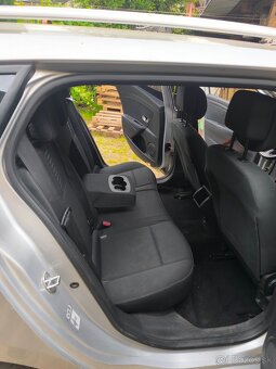 predam Renault Megane III Grantour 1.5 dci 78 kw 2010 - 14