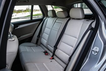 Mercedes-Benz C trieda Kombi 220 CDI Avantgarde - 14