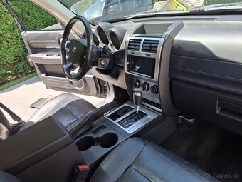 Dodge Nitro R/T 2.8.CRD - 14