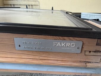 Predam stresne okna FAKRO 7ks - 14