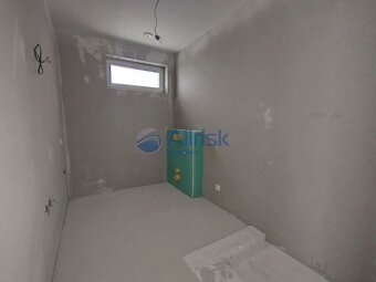 Voľne stojaci 4.izbový rodinný dom s garážou v Šalgočke na n - 14