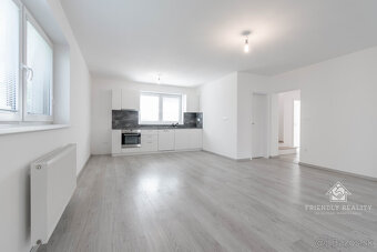 EXKLUZÍVNE NA PREDAJ KOMFORTNÝ 5-IZBOVÝ RODINNÝ DOM V MODRE - 14