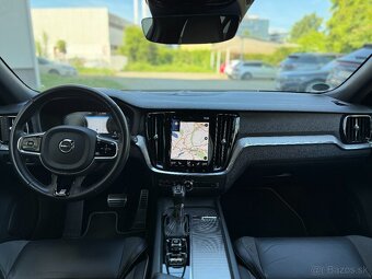 Predám Volvo V60 R DESIGN, AWD, AT8, r.v. 2020 - 14