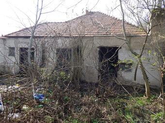 Na predaj 4 izbový dom v Kameníne pri Štúrove . - 14
