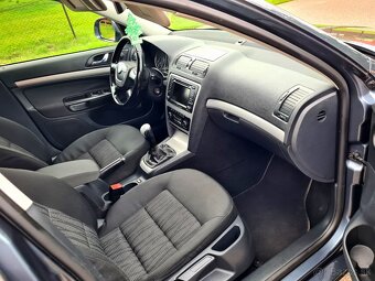Škoda Octavia 2 Facelift 1,9TDI 77KW Pekný stav - 14