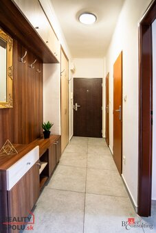 REZERVOVANÉ:Priestranný 3-izbový byt v Bernolákove: pokoj, z - 14