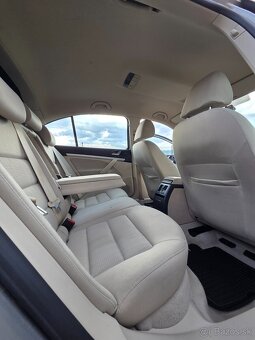 Škoda Octavia 1.6TDI DSG - 14