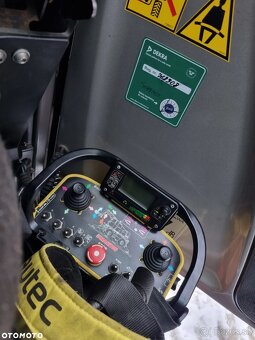 Manitou MRT3255+ PRIVILAGE Teleskopický manipulátor 32 metro - 14