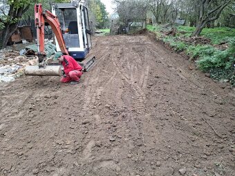 Vykopove a zemne práce minibagrom - 14