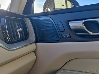VOLVO XC60 B5 AWD ultimate, 2022, Panorama, diesel+elektro, - 14