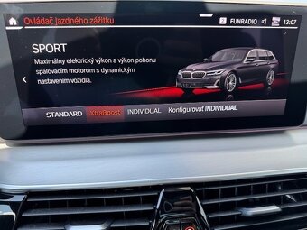 BMW Rad 5 Touring 530e xDrive PHEV LASER HEAD-UP PANORAMA - 14