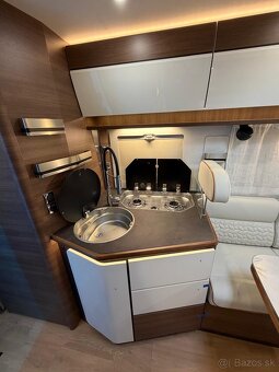 RAPIDO 8096df 4os 3,5T 180PS AUT Dvojitá podlaha - 14