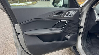 BMW iX1 30 xDrive - 14