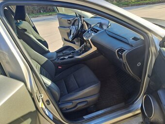 Lexus Nx 200t benzin 4x4 automat Top Stav - 14