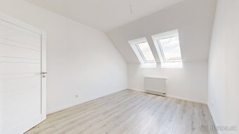 Priestranný 3-izbový byt v projekte Polianky B136 - 14