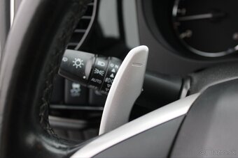 Mitsubishi Outlander 2.2 DI-D 7-MIESTNE - 14