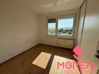 3 izbový byt  balkónom Topoľčany / PRENAJOM - 14