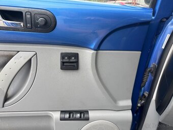 Volkswagen New Beetle 2.0 - 14