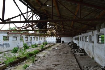 NA PREDAJ: sklad-hala 750m2 vo Voderadoch - 14