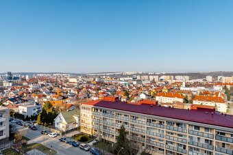 3i byt, 69m2 pražský typ, pôv.stav, 7/8p, Turgenevova ul. KE - 14