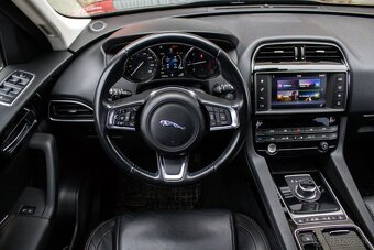 Jaguar F-Pace 2.0D 132kw 4x4 AT/8 2018 - 14