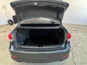 Hyundai i40 1.7 CRDi STYLE WEBASTO  TOP VÝBAVA  AUTOMAT - 14