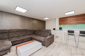 Areál | Polyfunkčná budova s 3 samostatnými bytmi, Ružinov - 14